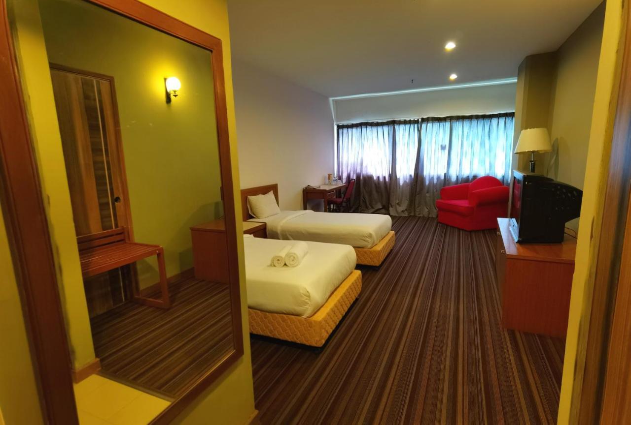 Folkmeldrum Hotel Johor Bahru Exterior photo