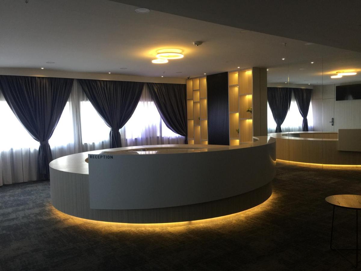 Folkmeldrum Hotel Johor Bahru Exterior photo