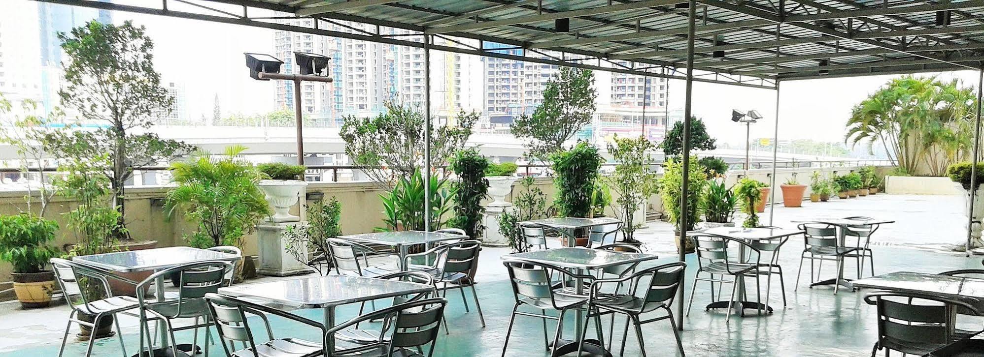 Folkmeldrum Hotel Johor Bahru Exterior photo